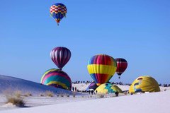 Фотообои Воздушные шары в горах Артикул 3251