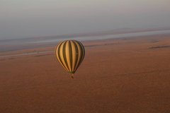 Фотообои Воздушный шар в полоску Артикул nfi_02125