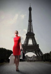 Фотообои Девушка на фоне Эйфелевой башни Артикул 2611