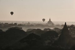 Фотообои Воздушные шары в тумане Артикул nfi_02062