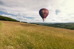 Фотообои Воздушный шар над полем Артикул nfi_02105