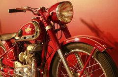 Фотообои Красный мотоцикл Артикул nfi_02626