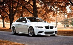 Фотообои Белый автомобиль BMW Артикул 0943