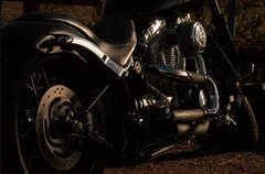 Фотообои Мотоцикл в темноте Артикул nfi_02651