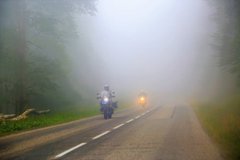 Фотообои Мотоциклисты едут Артикул nfi_02614