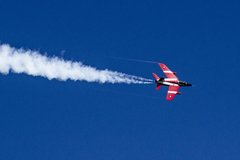 Фотообои Красный самолет Артикул nfi_02752