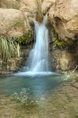 Фотообои Маленький водопад в камнях Артикул 3074