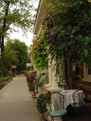 Фотообои Старинная улица в цветах Артикул 4966