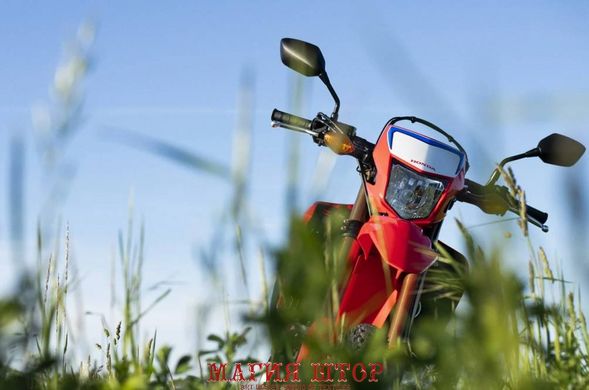 Фотообои Красный мотоцикл Артикул nfi_02560