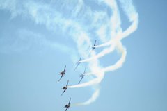 Фотообои Самолеты с дымом Артикул nfi_02750