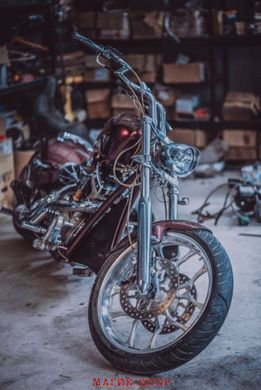 Фотообои Бордовый мотоцикл Артикул nus_11559