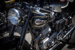 Фотообои Черный мотоцикл Артикул nfi_02617
