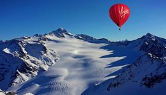 Фотообои Воздушный шар над горами Артикул nfi_02057
