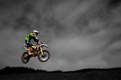 Фотообои Мотоциклист прыгает Артикул nfi_02623