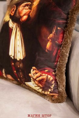 Декоративная наволочка из портьерной ткани с принтом