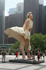 Фотообои Памятник Мерлин Монро в Чикаго Артикул 1975